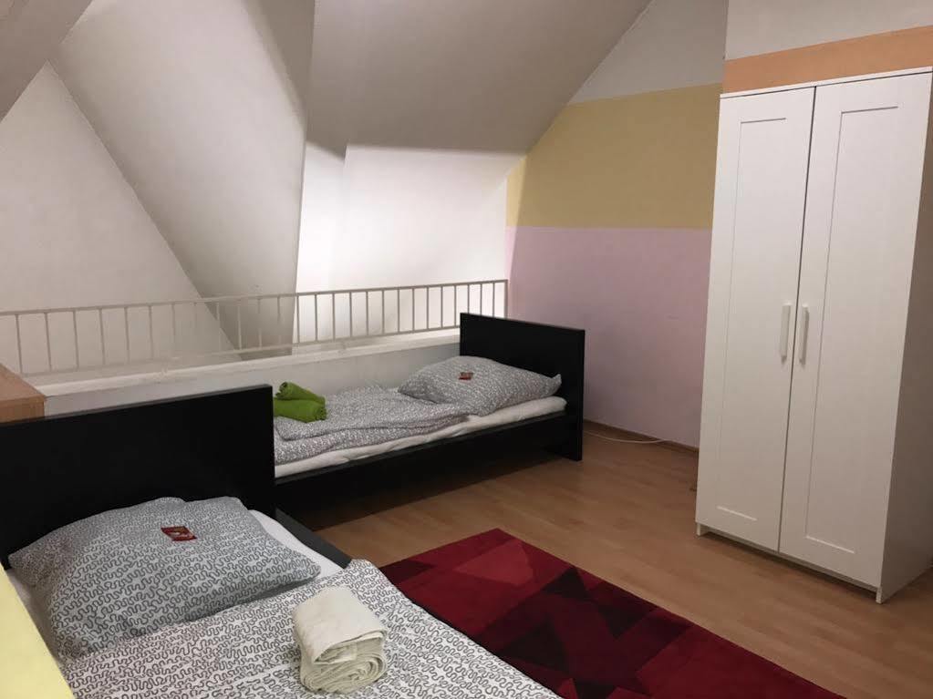 A&S Ferienwohnungen Roonstrasse Bonn Ngoại thất bức ảnh