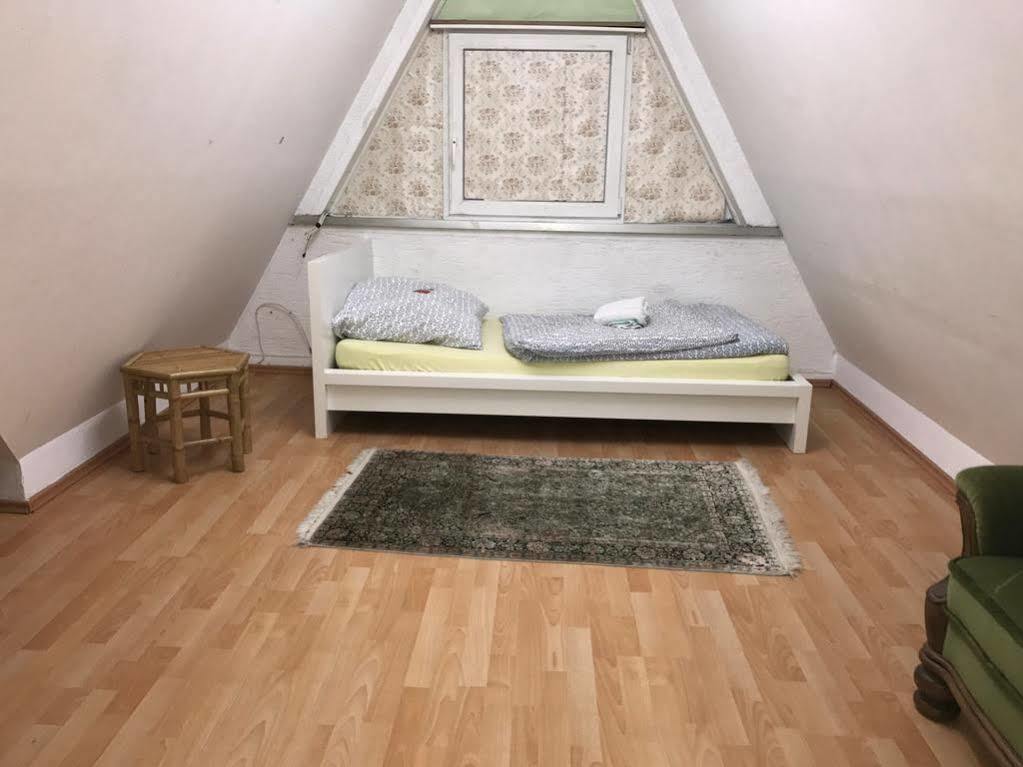 A&S Ferienwohnungen Roonstrasse Bonn Ngoại thất bức ảnh