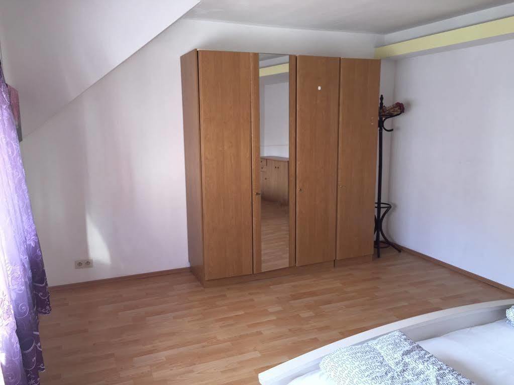 A&S Ferienwohnungen Roonstrasse Bonn Ngoại thất bức ảnh