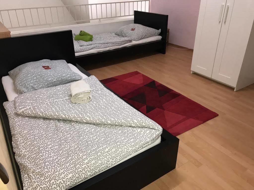 A&S Ferienwohnungen Roonstrasse Bonn Ngoại thất bức ảnh