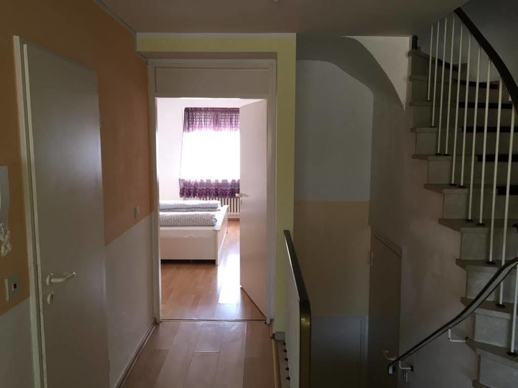 A&S Ferienwohnungen Roonstrasse Bonn Ngoại thất bức ảnh