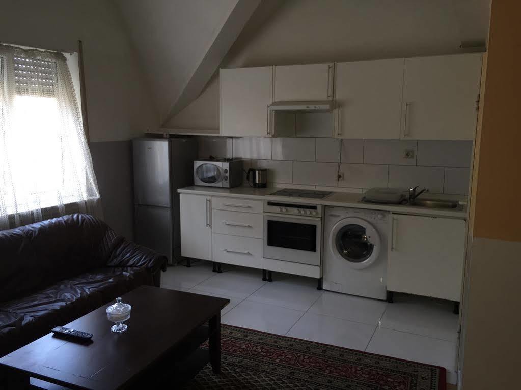 A&S Ferienwohnungen Roonstrasse Bonn Ngoại thất bức ảnh