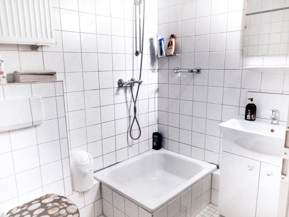 A&S Ferienwohnungen Roonstrasse Bonn Ngoại thất bức ảnh
